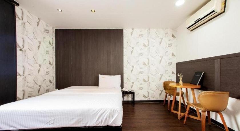 M7 Business Hotel Chilgok Exteriör bild